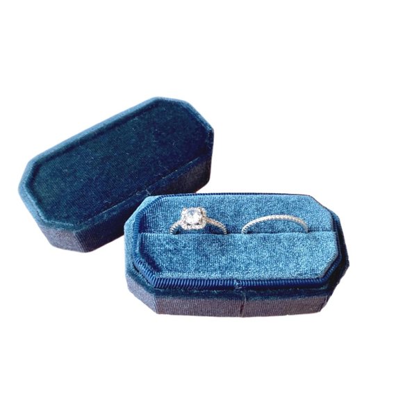 Luxury Velvet Ring Box. Double Slot. Vintage Blue - Picture 2 of 3